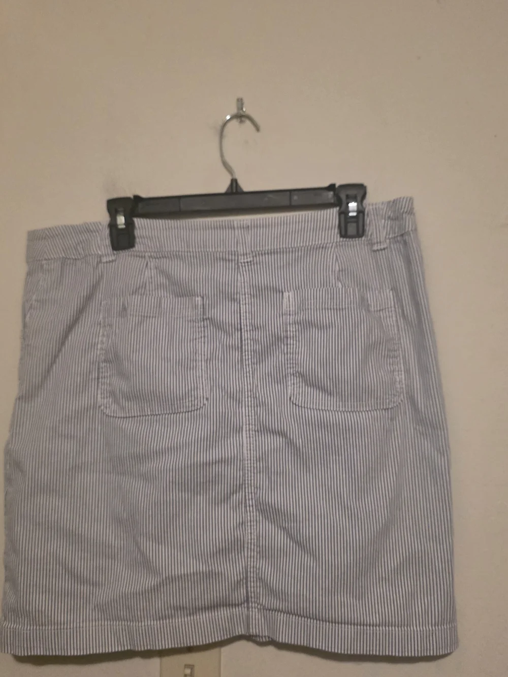 Karen Scott Navy and White Pinstripe Mini Skort Size 8 Flawed